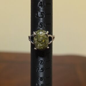 Elegant Silver and Green Stone Ring
